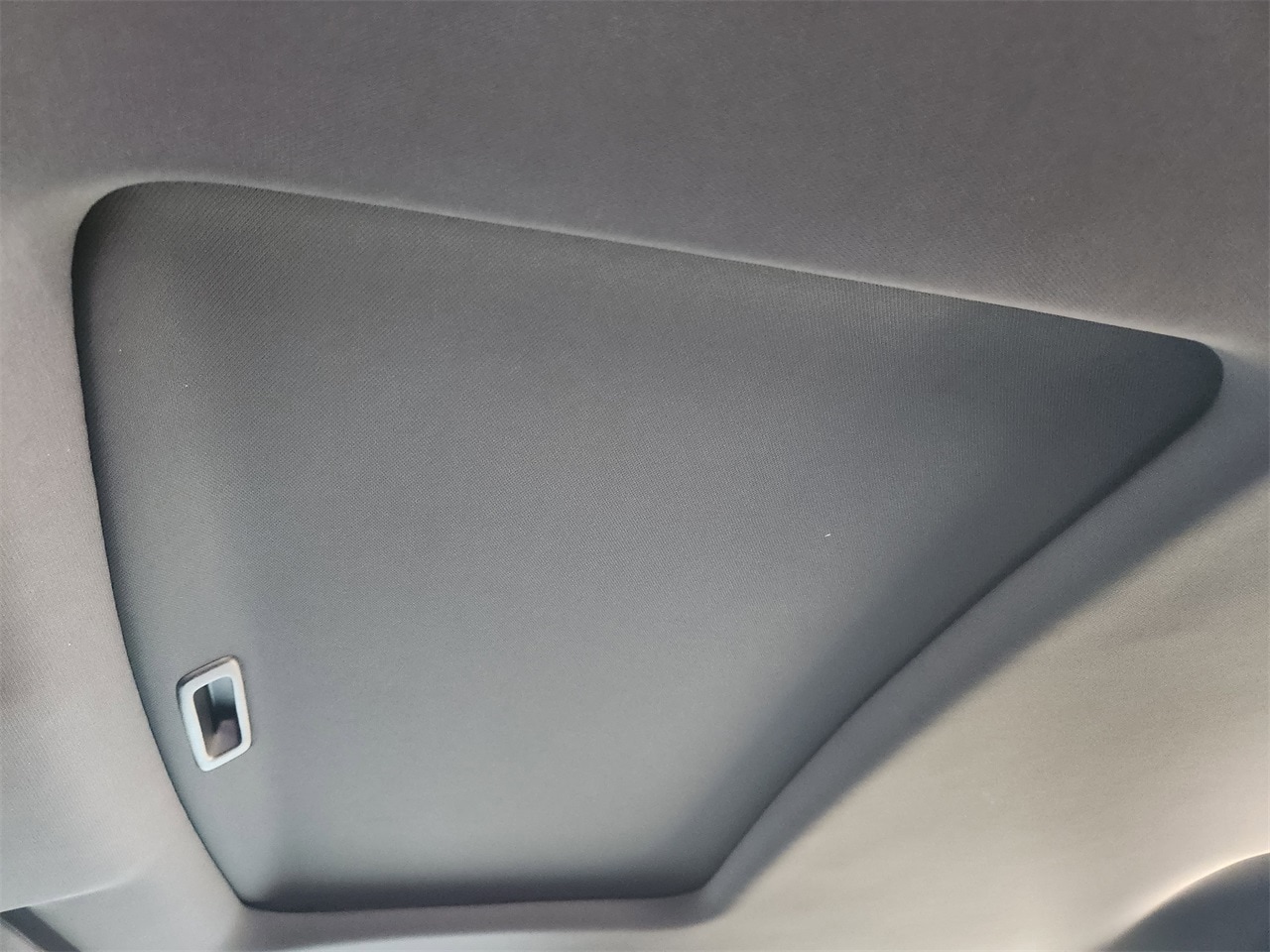 Vehicle image 15 of 21