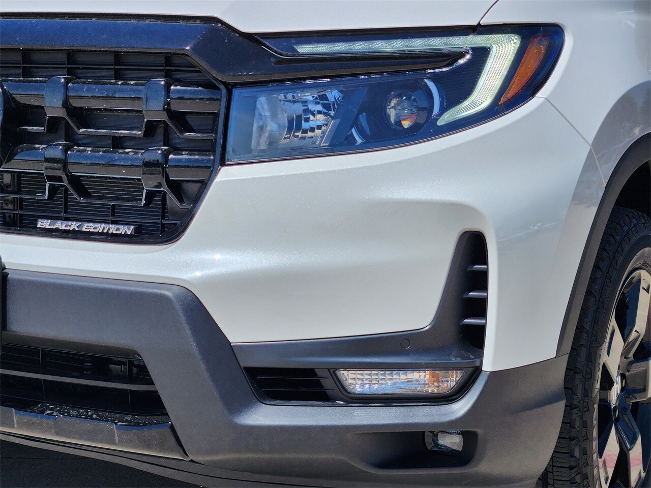 Vehicle image 18 of 21