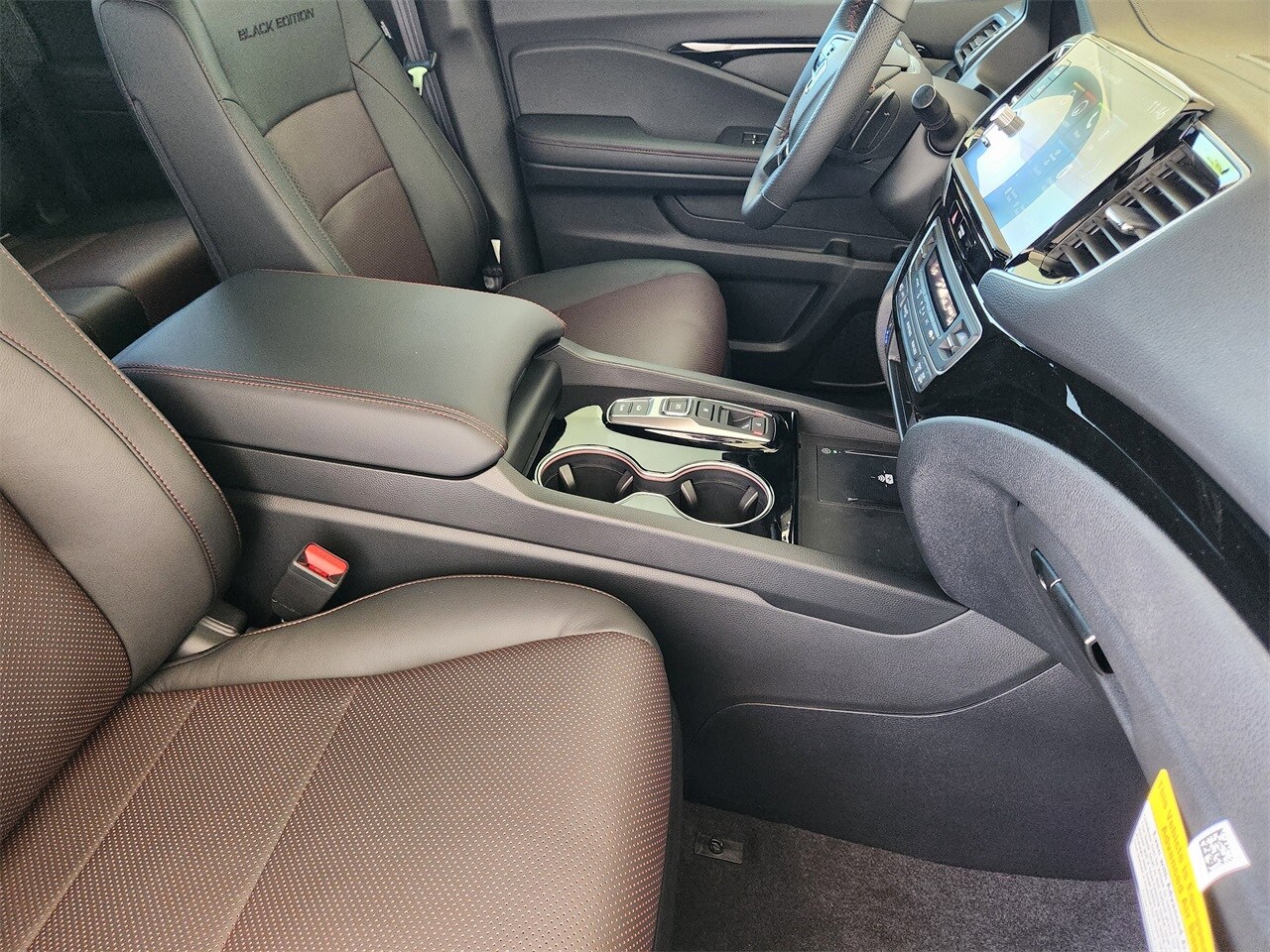 Vehicle image 9 of 21