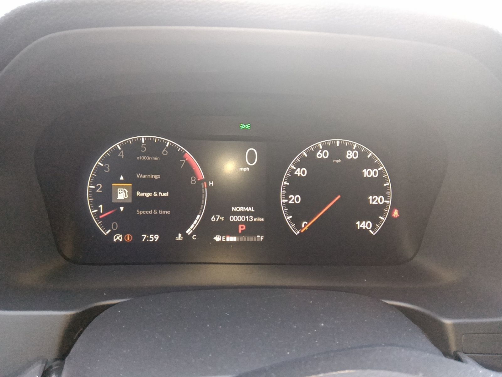 Vehicle image 21 of 32