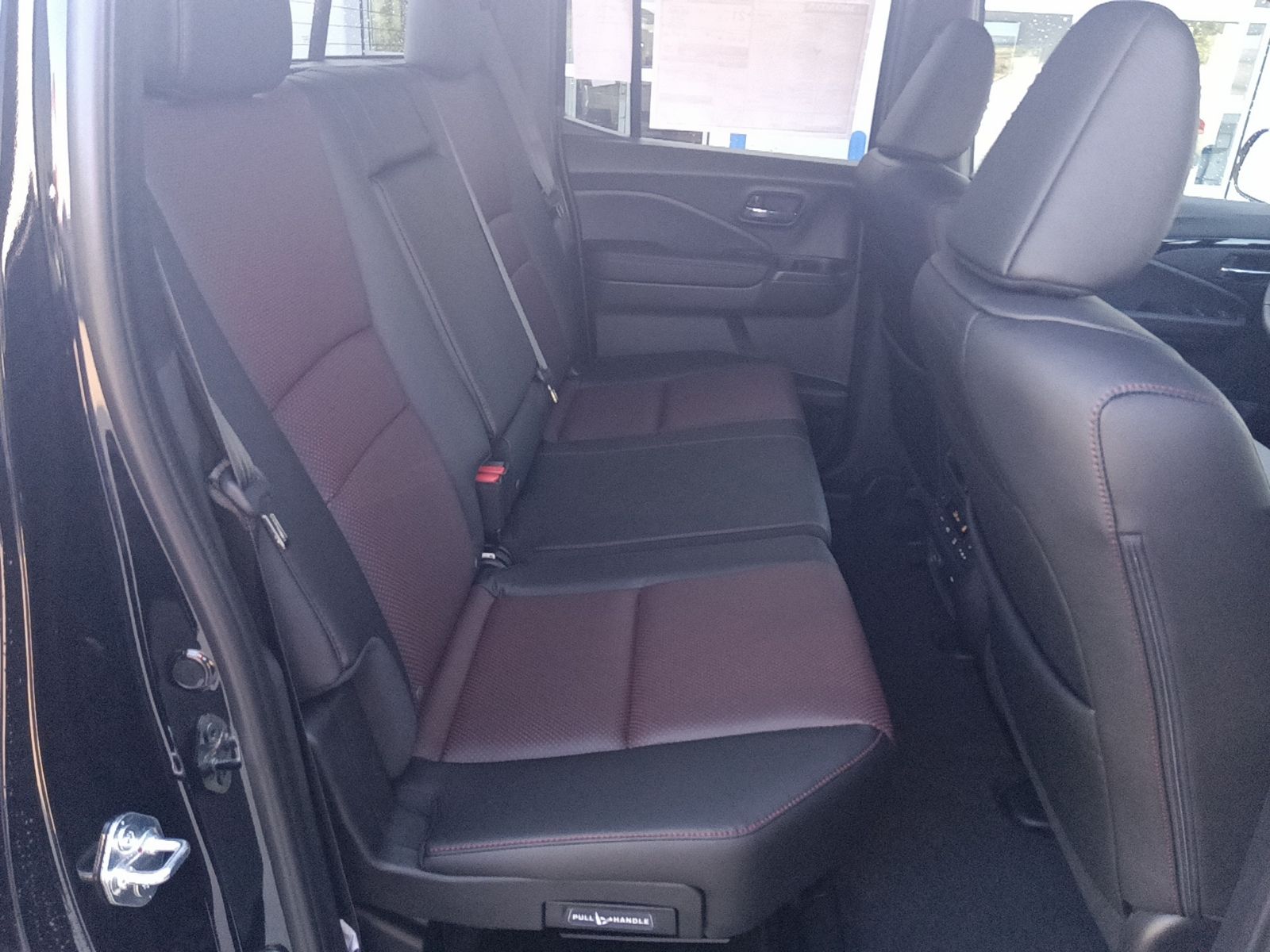 Vehicle image 13 of 32