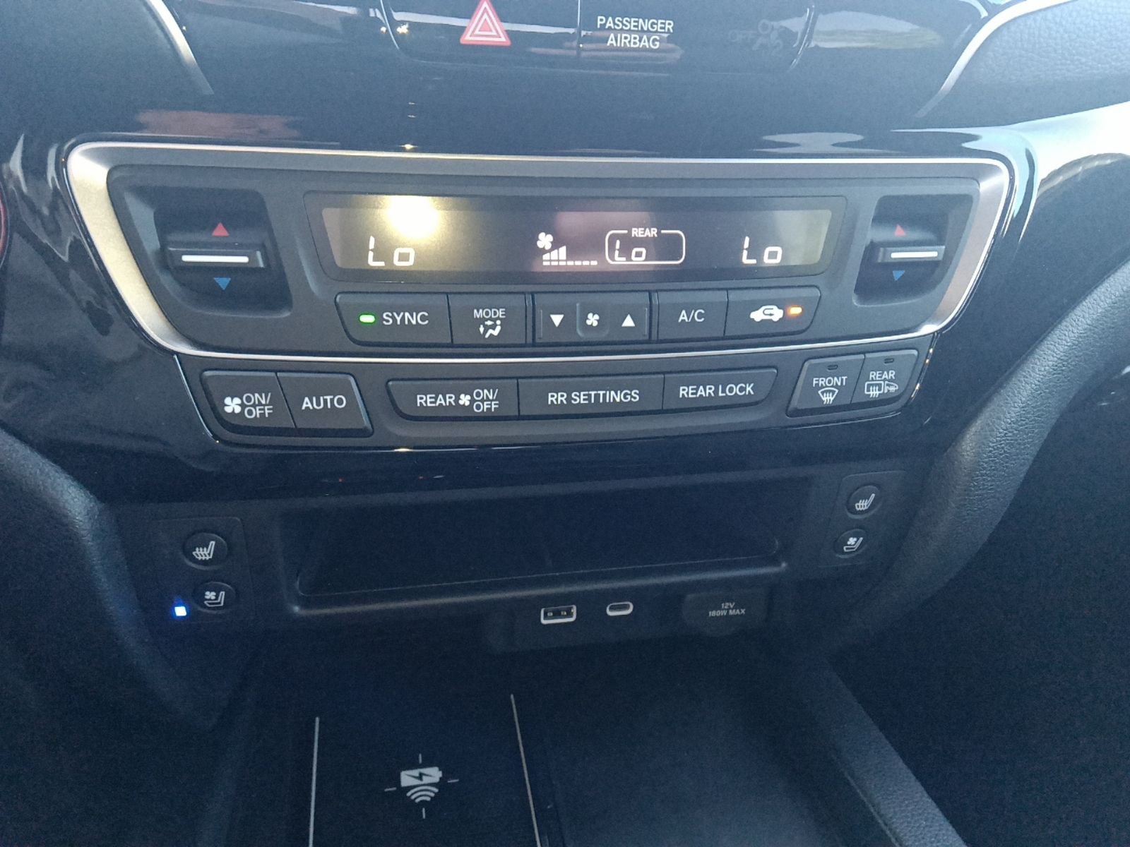 Vehicle image 23 of 32