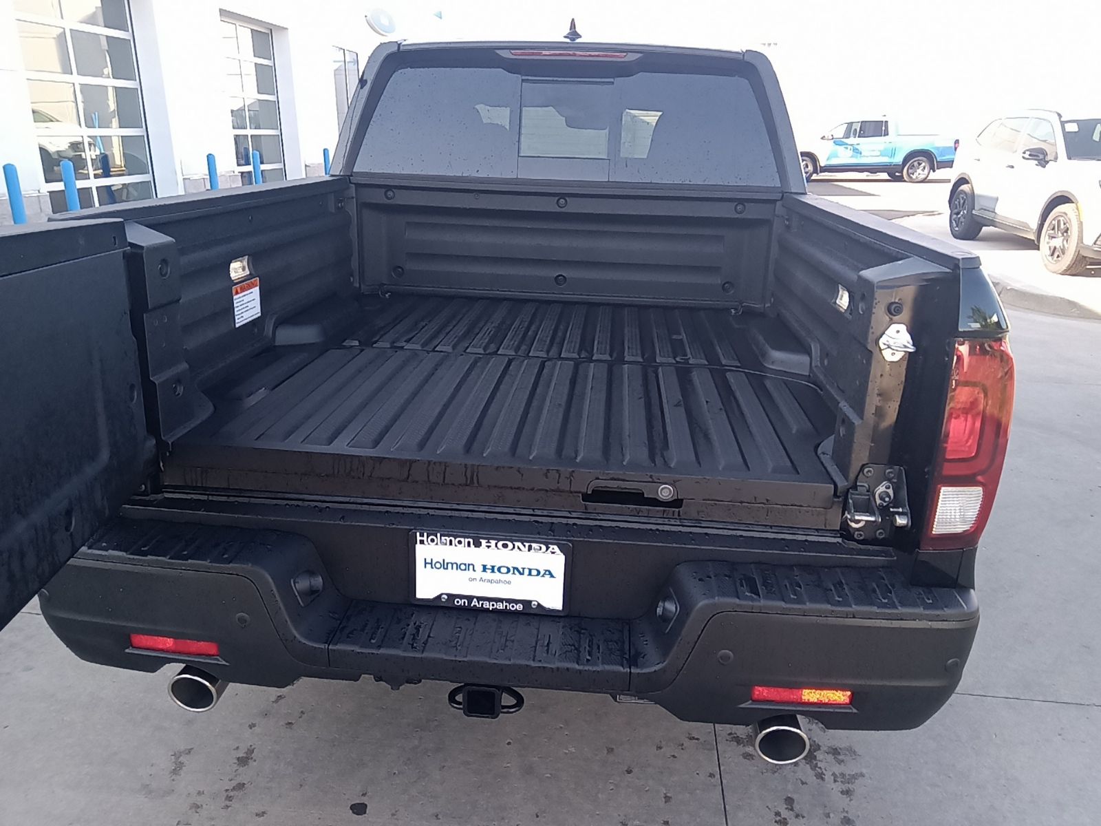 Vehicle image 9 of 32