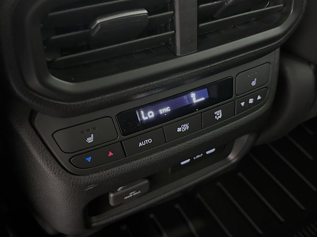 Vehicle image 25 of 37