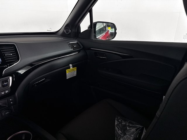Vehicle image 18 of 37