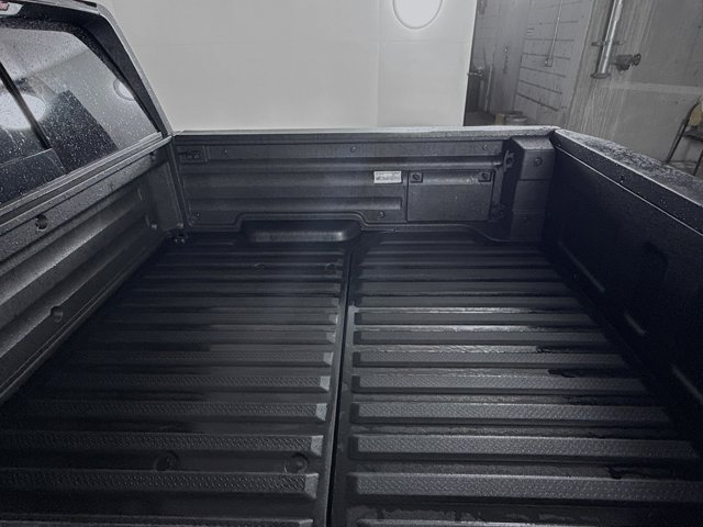 Vehicle image 10 of 37