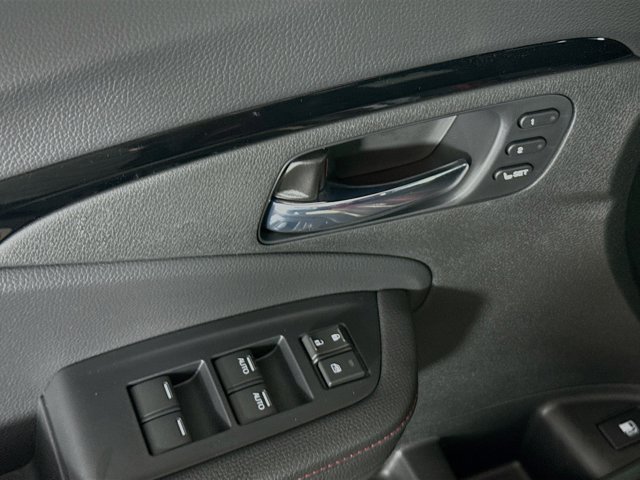 Vehicle image 27 of 37
