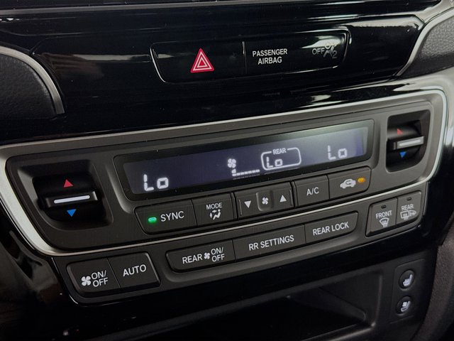 Vehicle image 23 of 37