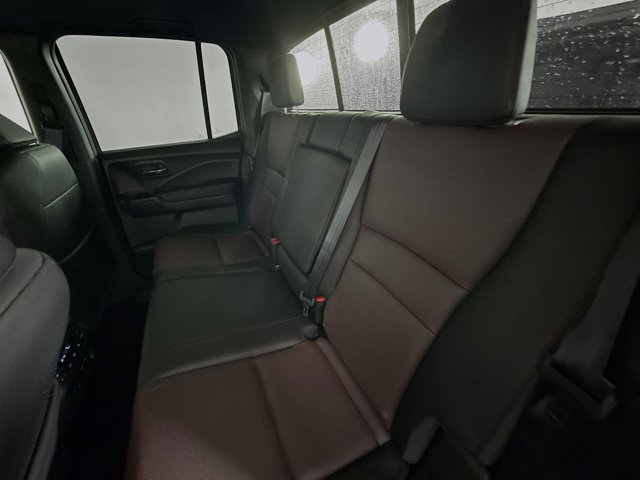 Vehicle image 11 of 37