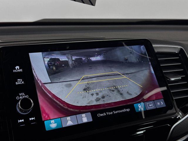 Vehicle image 20 of 37