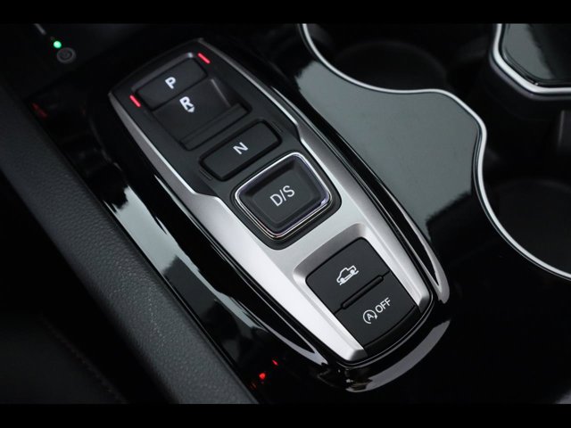 Vehicle image 16 of 26
