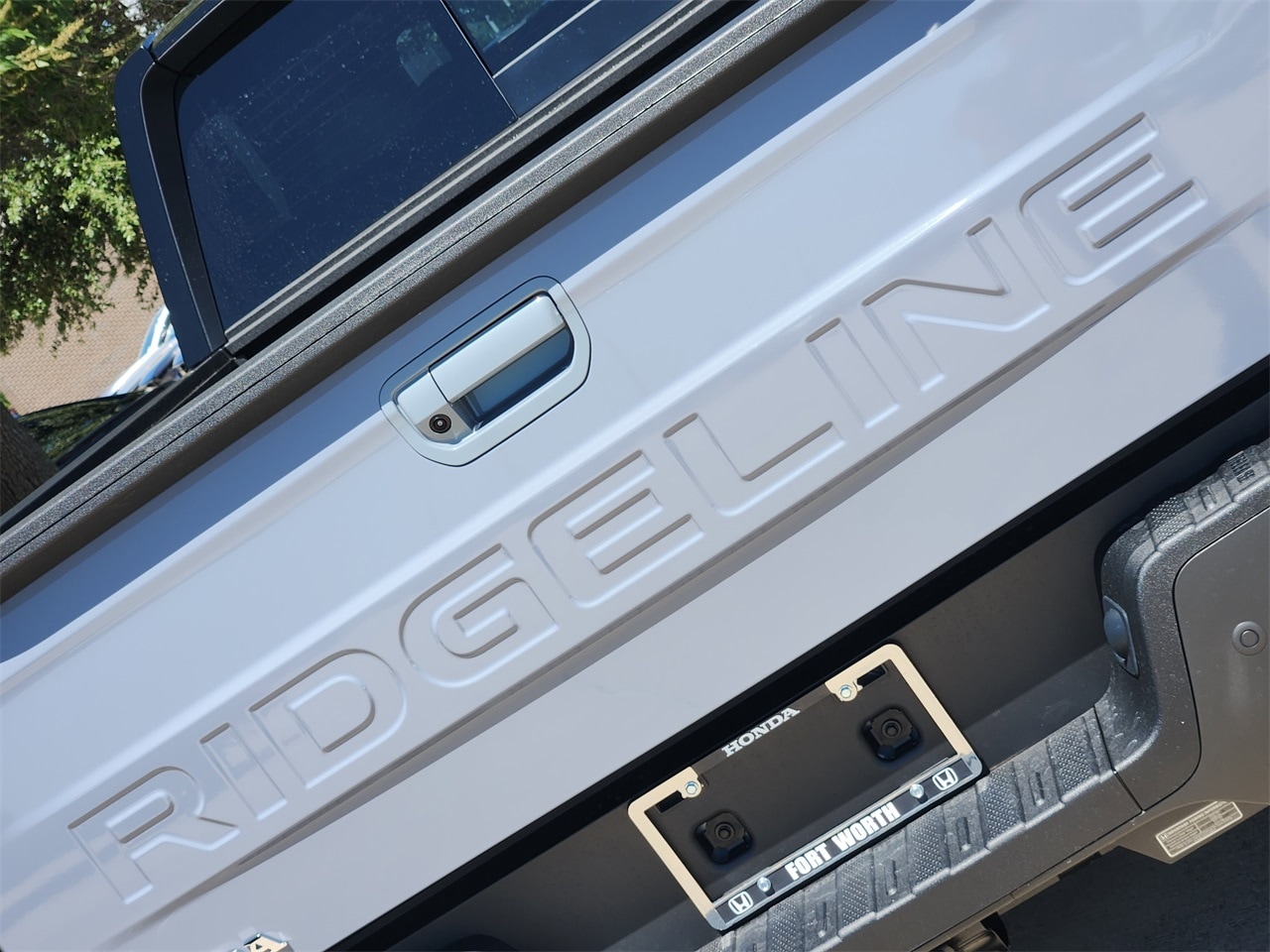 Vehicle image 20 of 21
