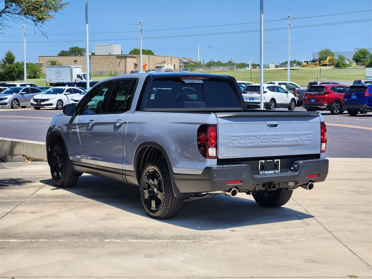 Vehicle image 4 of 21