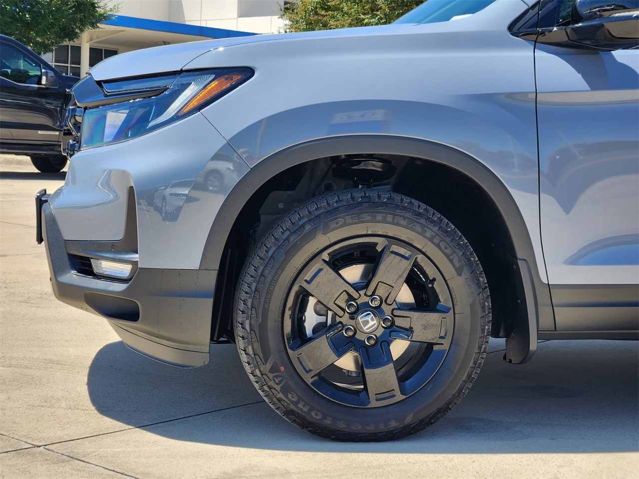 Vehicle image 7 of 21