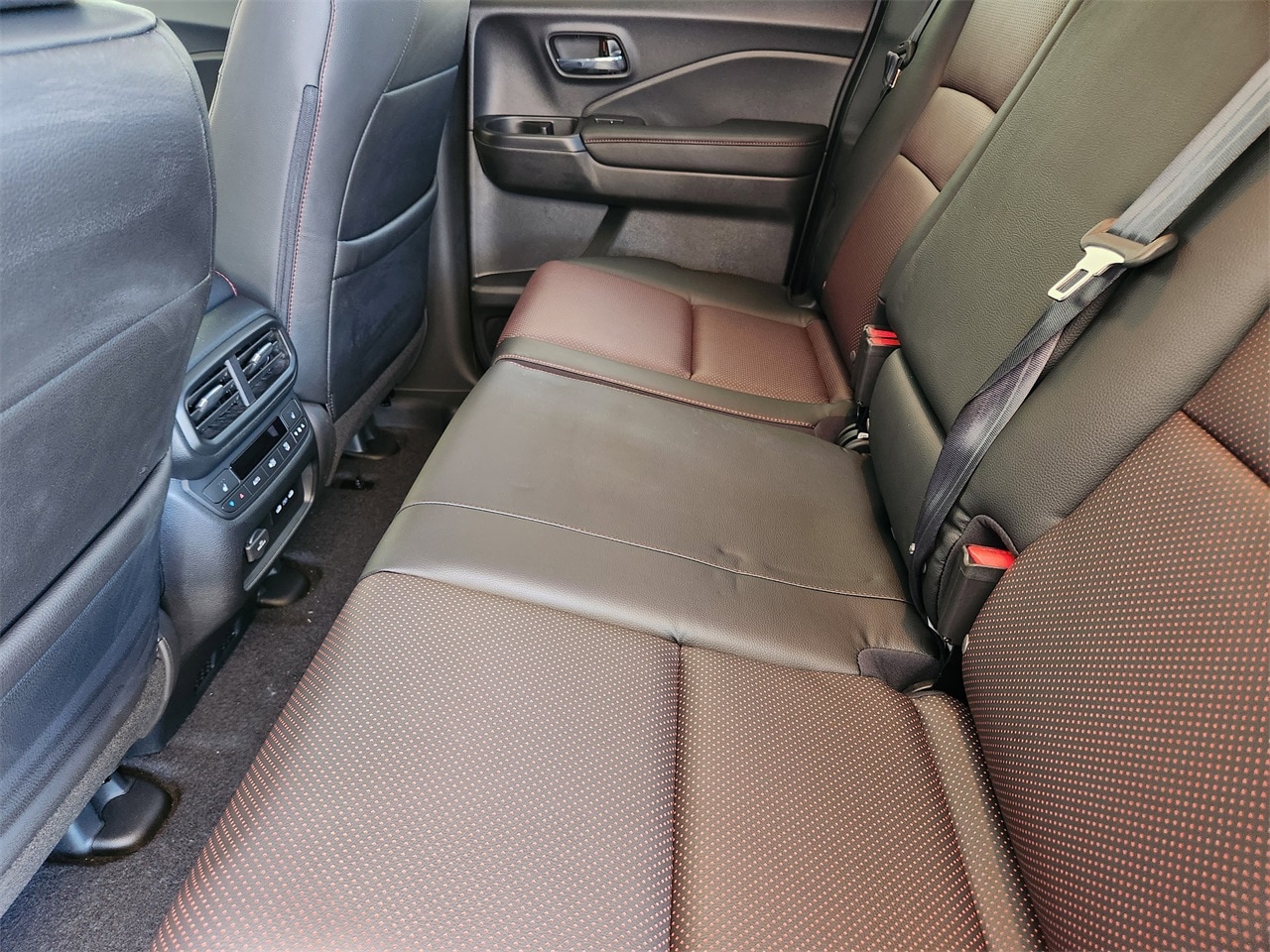 Vehicle image 9 of 21