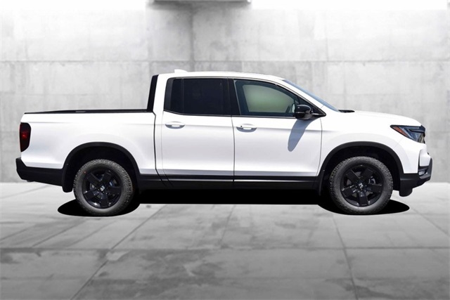Vehicle image 4 of 29