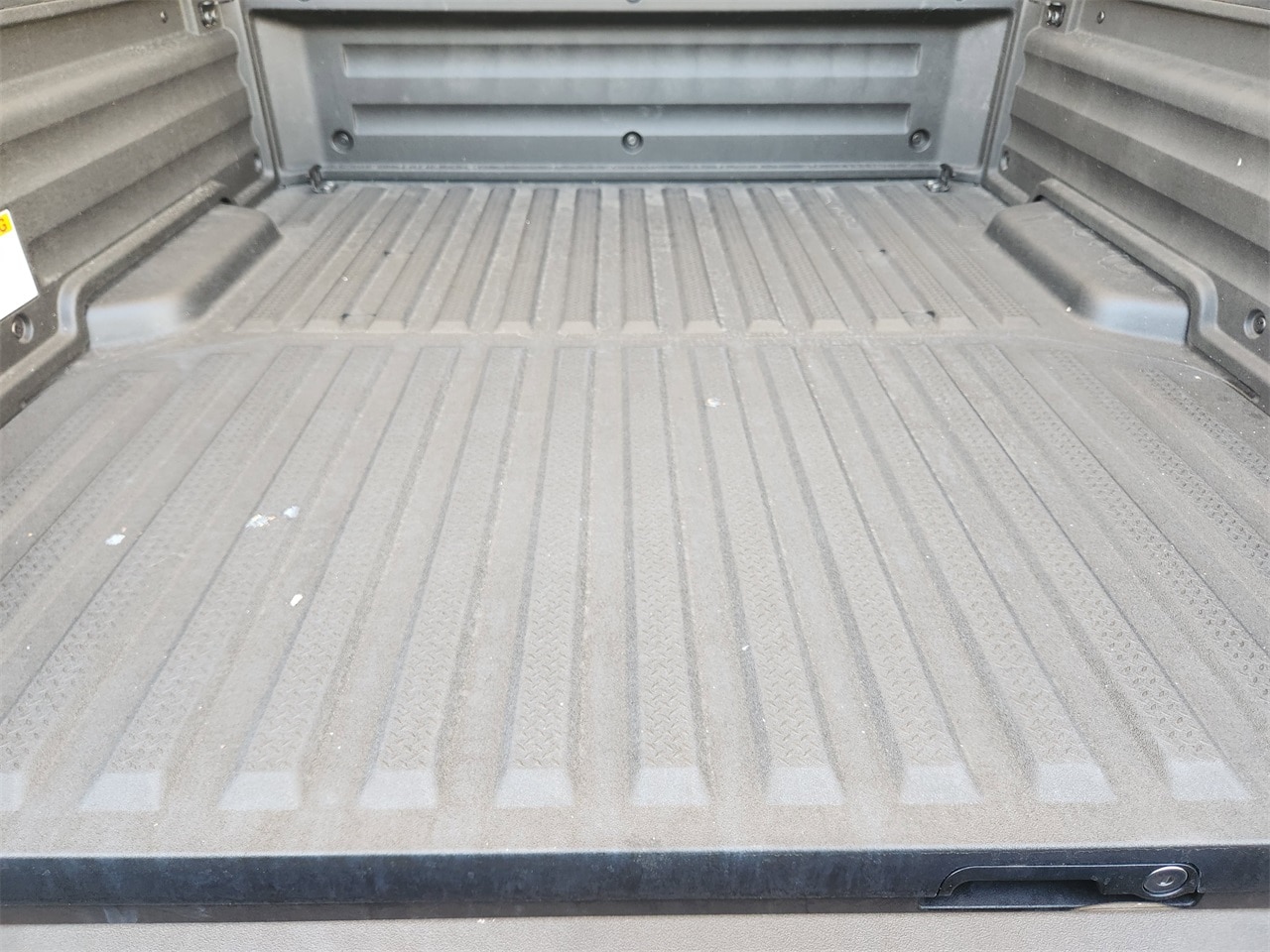 Vehicle image 8 of 21