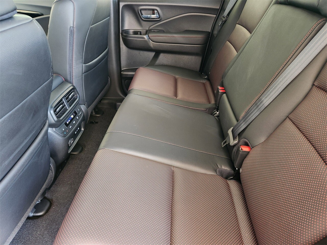 Vehicle image 9 of 21