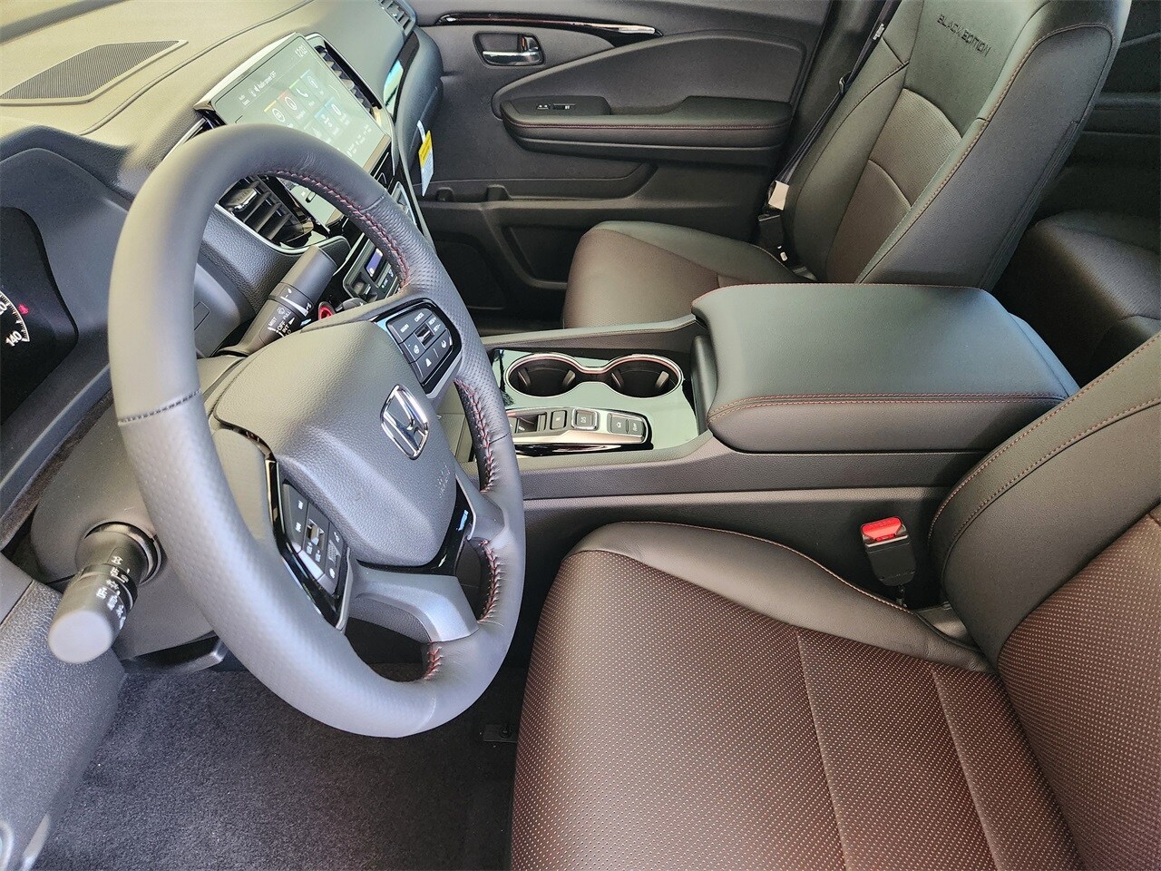 Vehicle image 19 of 21