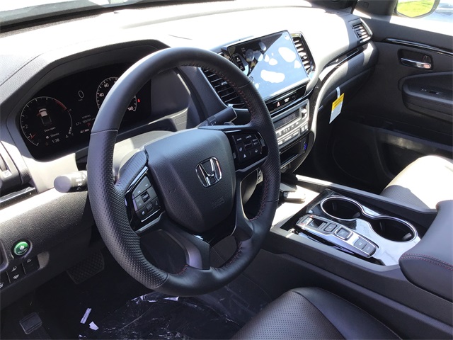 Vehicle image 20 of 37