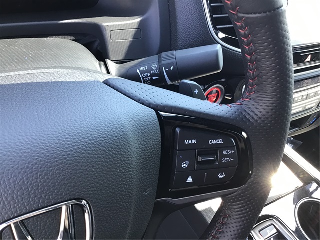 Vehicle image 26 of 37