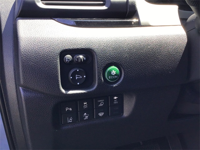 Vehicle image 24 of 37