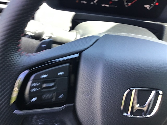 Vehicle image 25 of 37