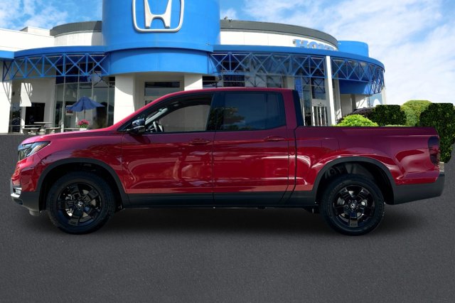 Vehicle image 10 of 32