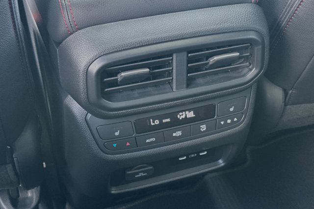 Vehicle image 15 of 32