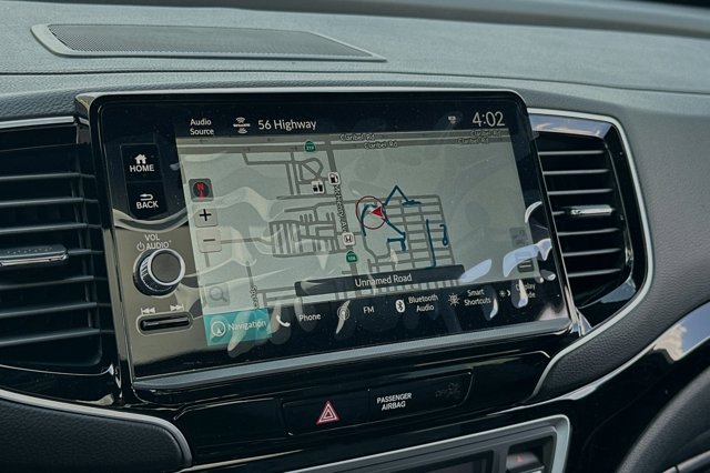 Vehicle image 22 of 32