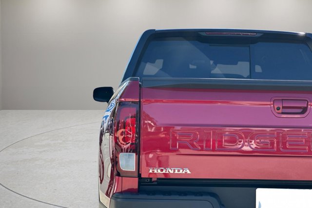 Vehicle image 7 of 32