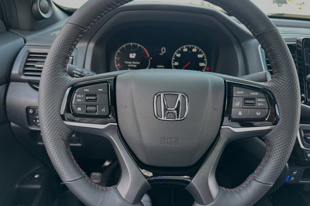 Vehicle image 27 of 32