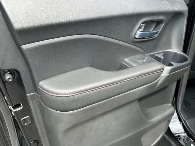 Vehicle image 23 of 37