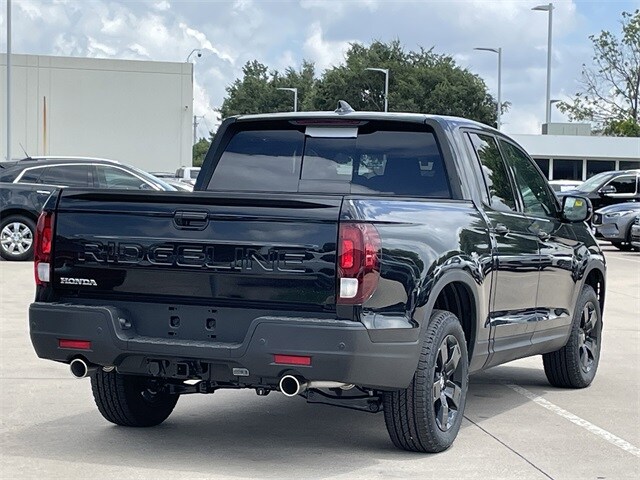 Vehicle image 6 of 26
