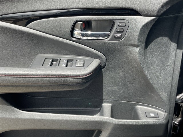 Vehicle image 20 of 26