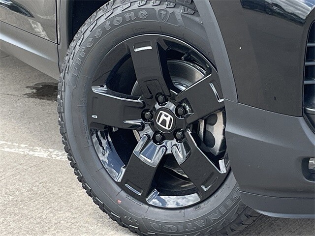 Vehicle image 8 of 26
