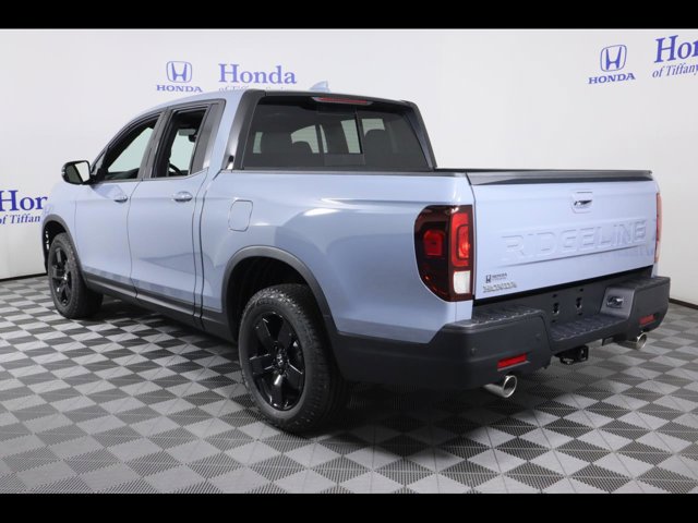 Vehicle image 7 of 34