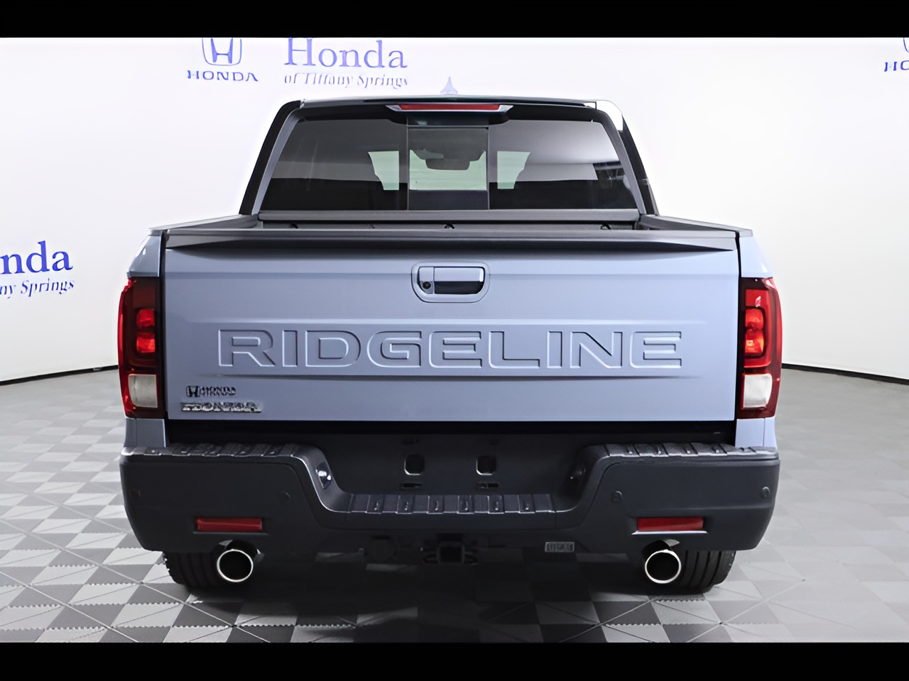 Vehicle image 32 of 34