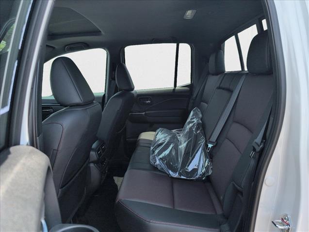 Vehicle image 15 of 27