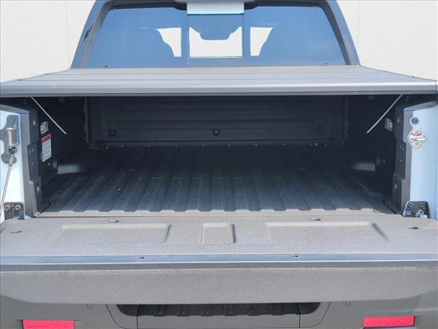 Vehicle image 10 of 27