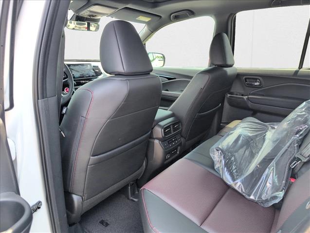 Vehicle image 11 of 27