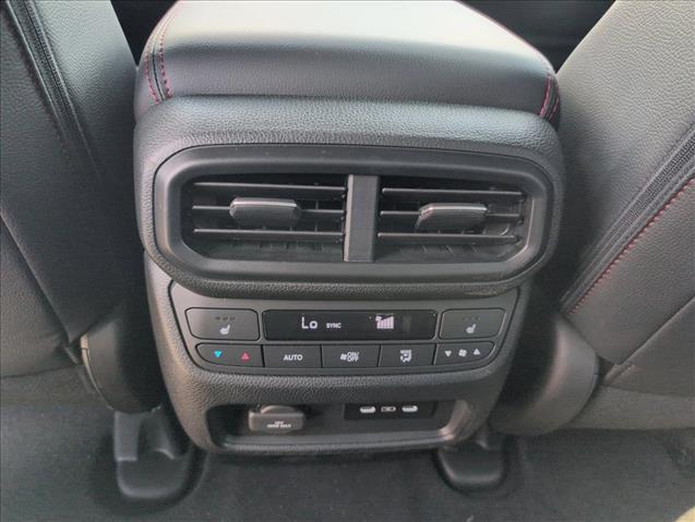 Vehicle image 25 of 27