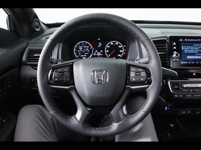 Vehicle image 15 of 26