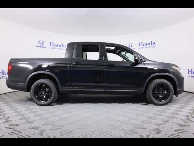 Vehicle image 4 of 26