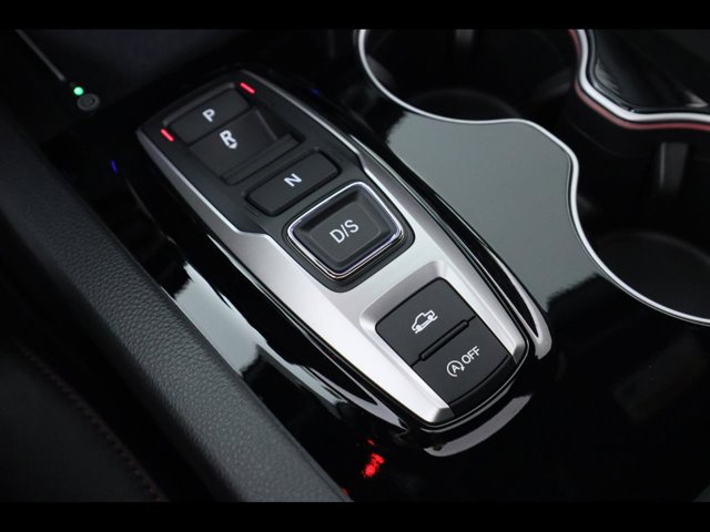 Vehicle image 21 of 26