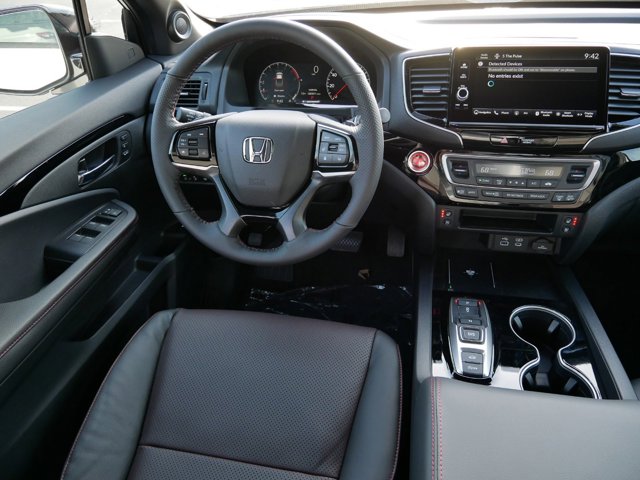 Vehicle image 9 of 32