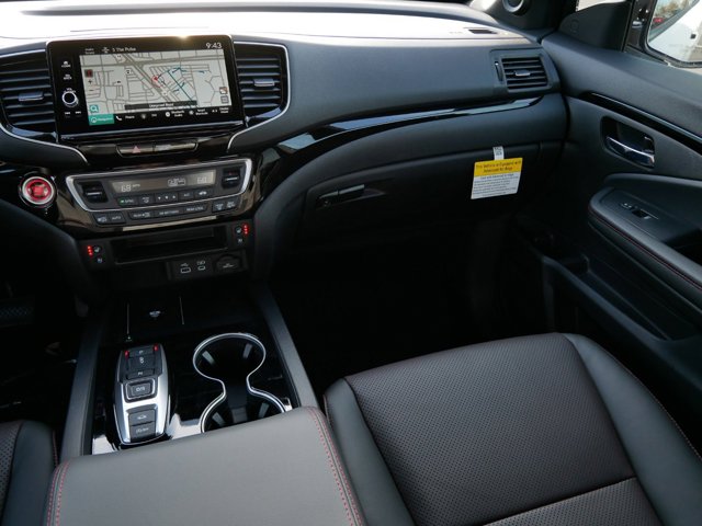 Vehicle image 11 of 32