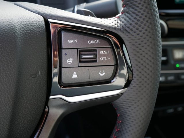 Vehicle image 21 of 32