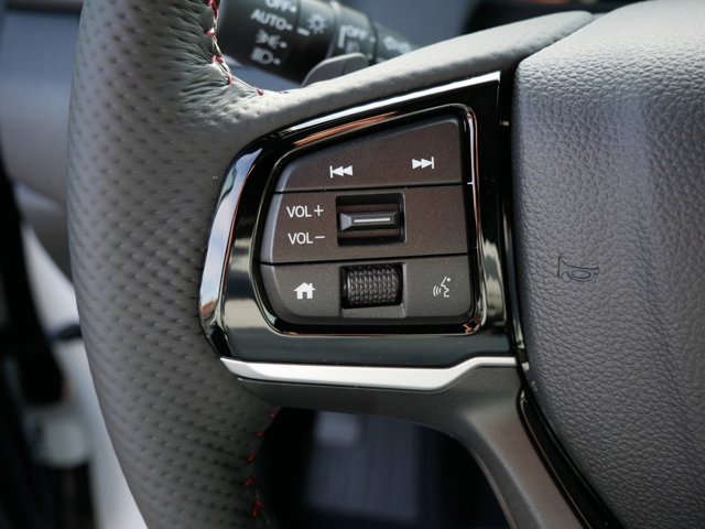 Vehicle image 20 of 32