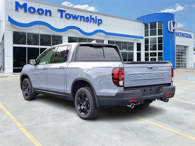 Vehicle image 4 of 10